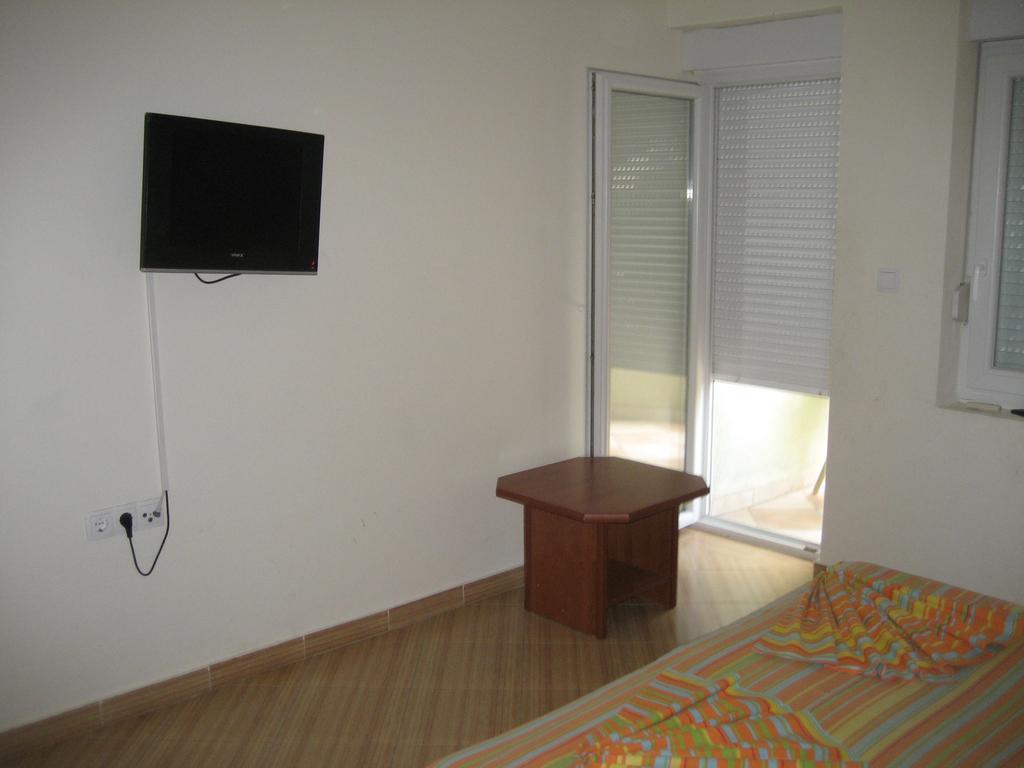 Guest House Vila Mimoza Ulcinj Ngoại thất bức ảnh