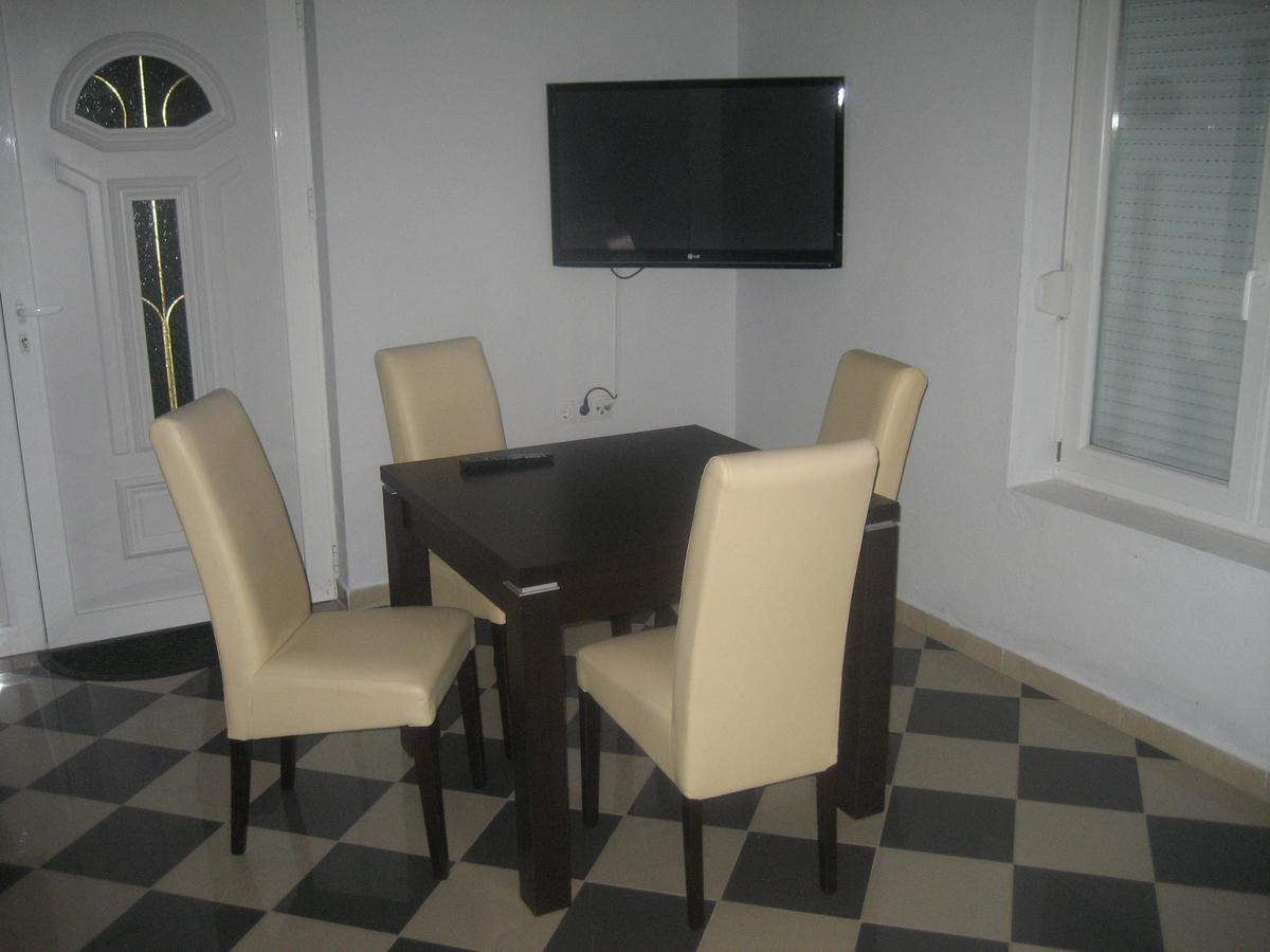 Guest House Vila Mimoza Ulcinj Ngoại thất bức ảnh