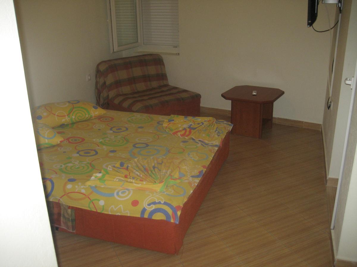 Guest House Vila Mimoza Ulcinj Ngoại thất bức ảnh