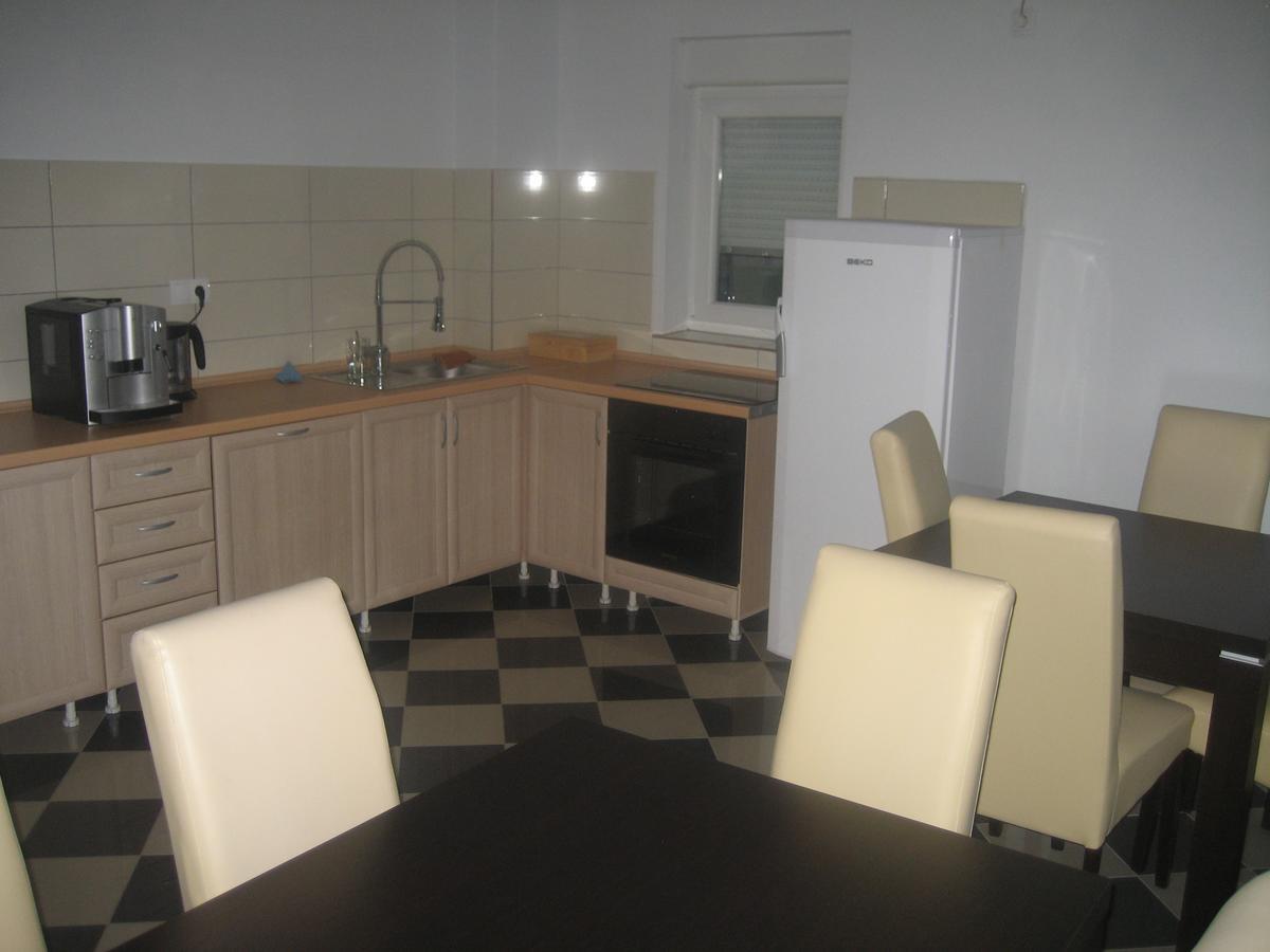 Guest House Vila Mimoza Ulcinj Ngoại thất bức ảnh