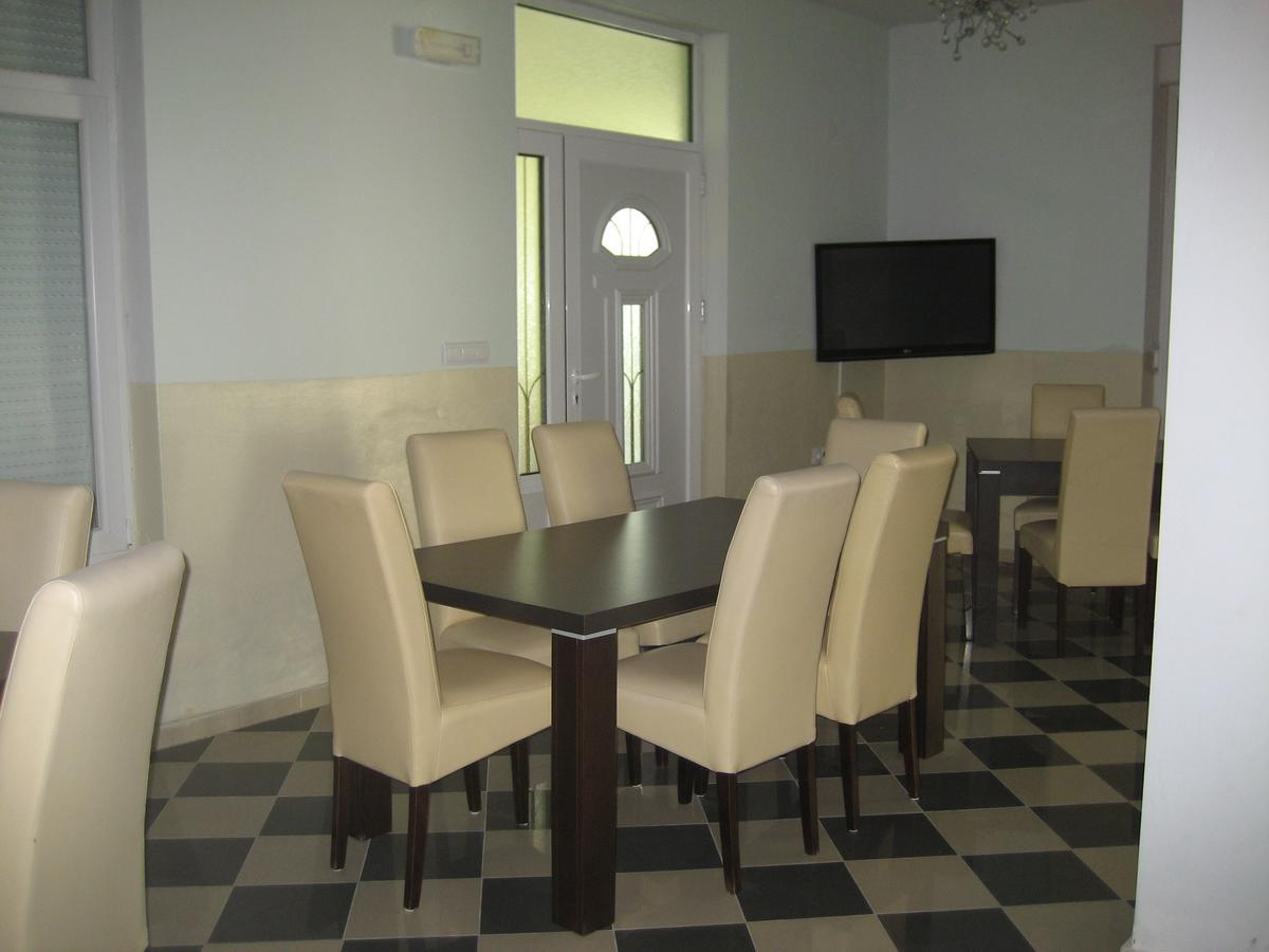 Guest House Vila Mimoza Ulcinj Ngoại thất bức ảnh